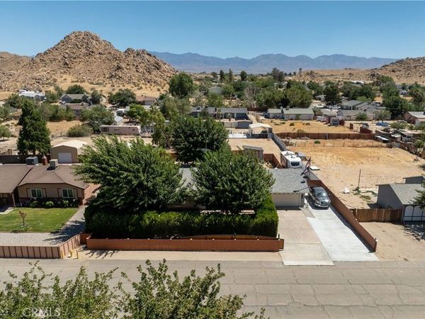 17164 Schollview, Lake Los Angeles, CA 93591