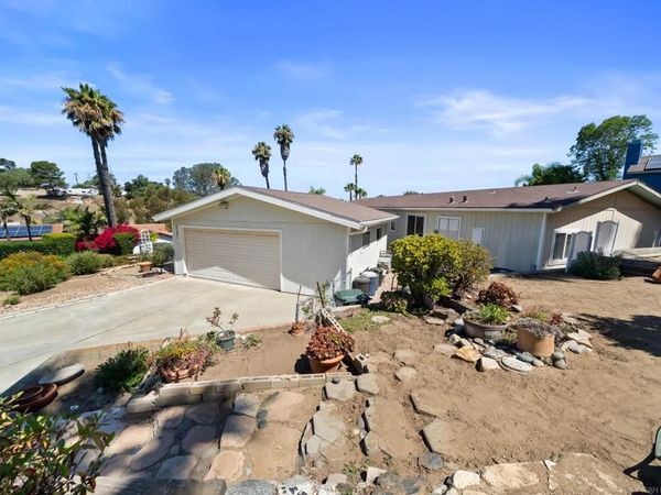 1121 Vista Bonita, Vista, CA 92083