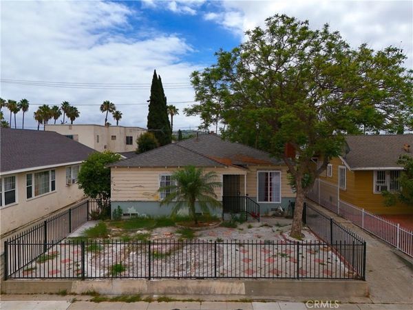 2246 Locust, Long Beach, CA 90806