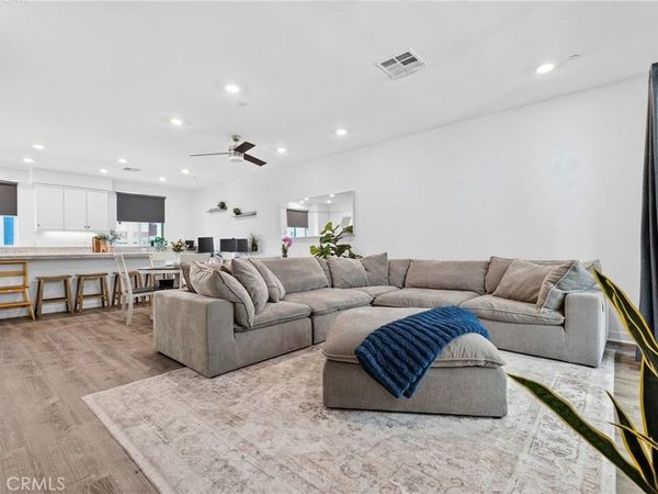 26966 Mosswood, Valencia, CA 91381