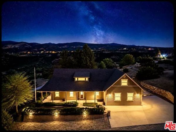 18087 Newview Drive, Lake Hughes, CA 93532