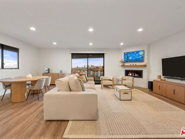 5826 W Olympic Boulevard, Unit 401, Los Angeles, CA 90036