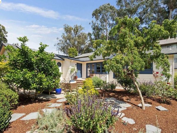3635 Majestic Ave, Oakland, CA 94605