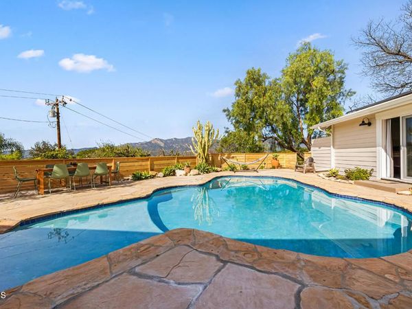 107 Alto Drive, Oak View, CA 93022