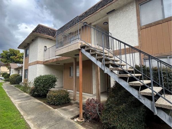 320 W Mountain View, Unit B, Glendora, CA 91741