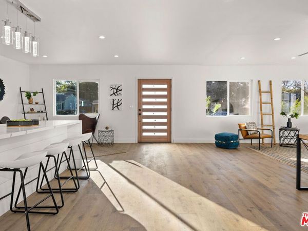 5928 Tobias Avenue, Sherman Oaks, CA 91411