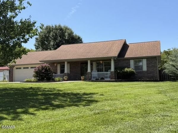 1740 Country Meadows Drive , Sevierville, TN 37862