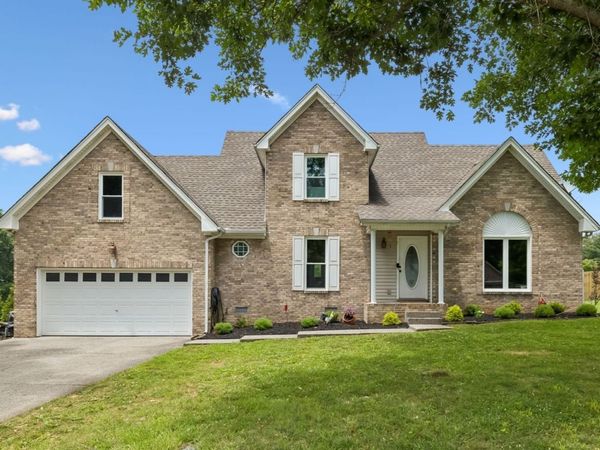 2055 Bon Dr , Greenbrier, TN 37073
