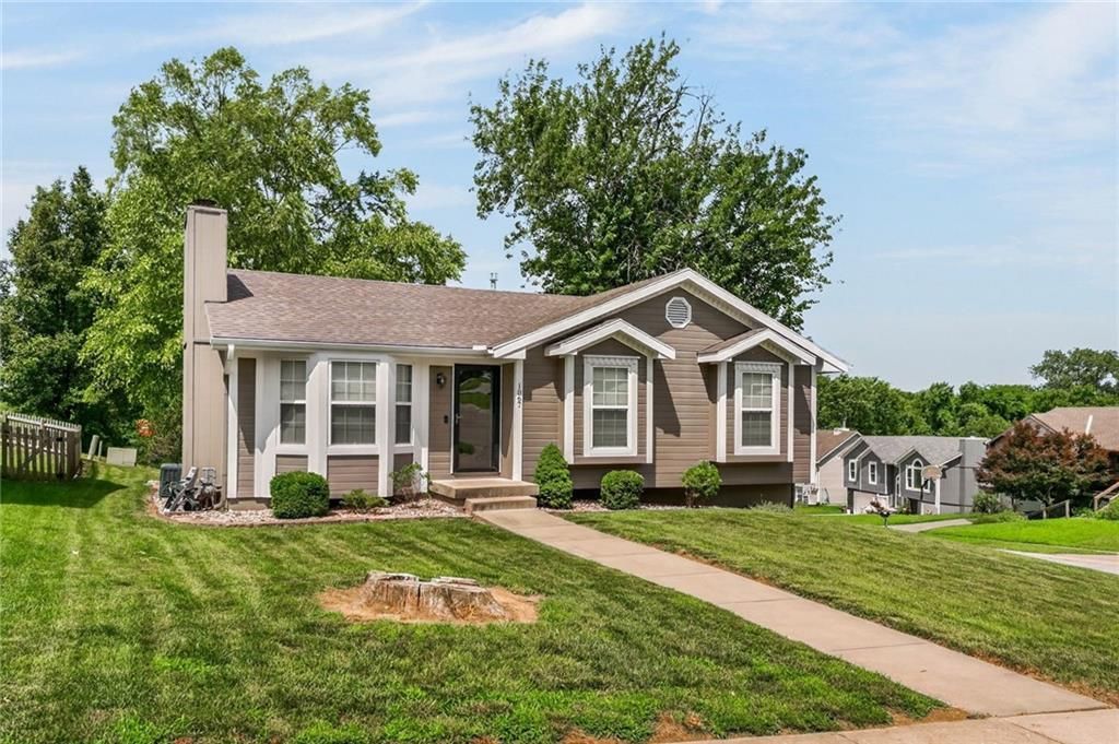 1867 Quail Ridge Drive, Liberty, MO 64068 Main Photo