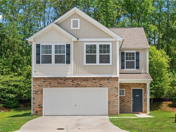 4745 Wesmar Court , Pfafftown, NC 27040