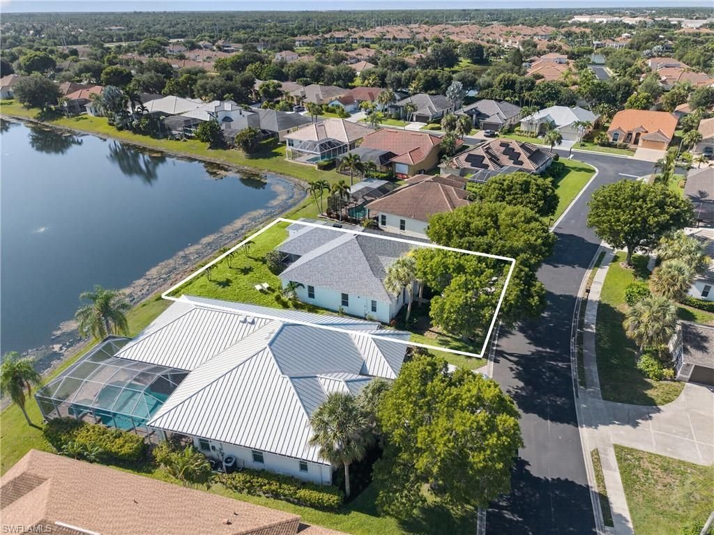 2628 White Cedar Ln , Naples, FL 34109 Photo
