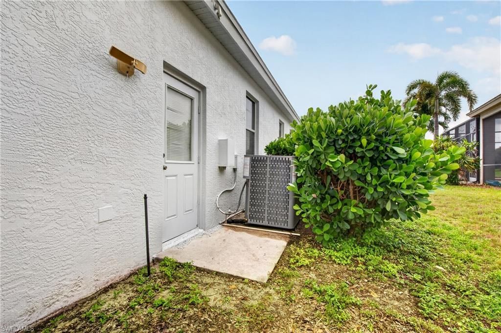 2628 White Cedar Ln , Naples, FL 34109 Photo