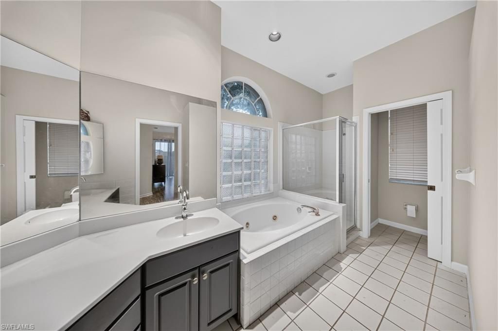 2628 White Cedar Ln , Naples, FL 34109 Photo