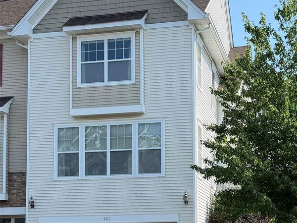 2012 Hawthorne Way , New Windsor, NY 12553