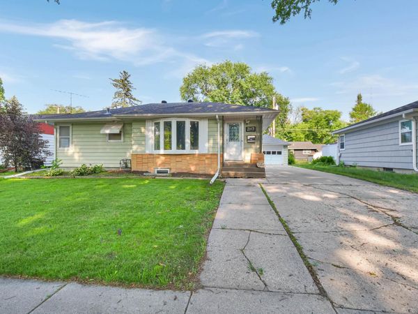 2113 7th Street N, Fargo, ND 58102