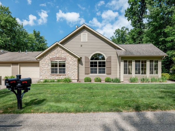 1055 Bridge Crest Drive SE, Unit 11, Ada, MI 49301