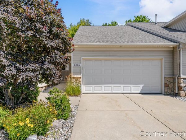 2925 Stoney Creek Court, Unit 103, Hudsonville, MI 49426