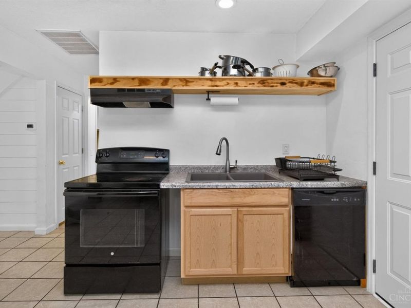 11789 Cedarcreek Drive, Forest Park, OH 45240 Photo 16