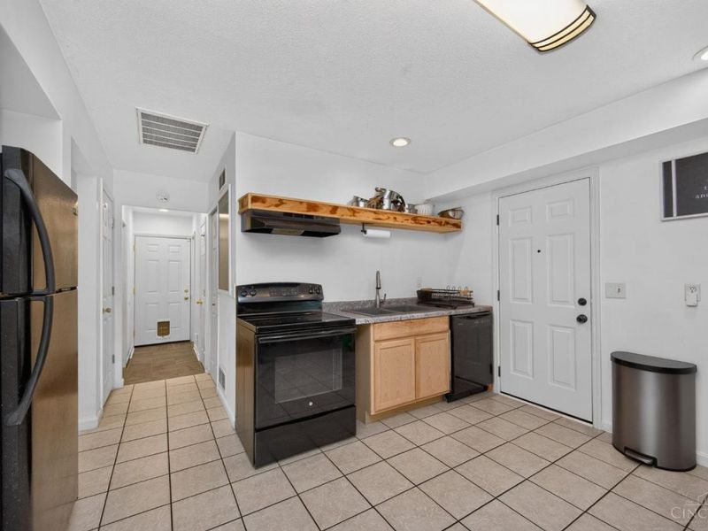 11789 Cedarcreek Drive, Forest Park, OH 45240 Photo 18