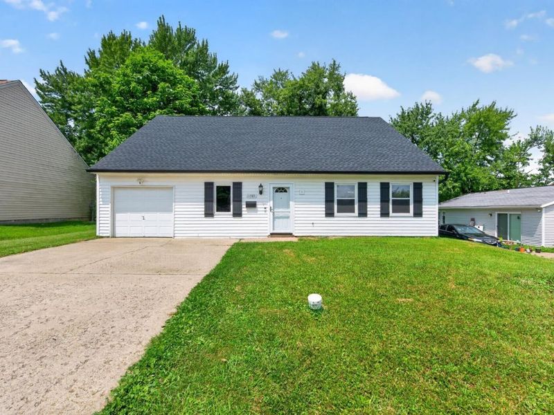 11789 Cedarcreek Drive, Forest Park, OH 45240 Photo 2