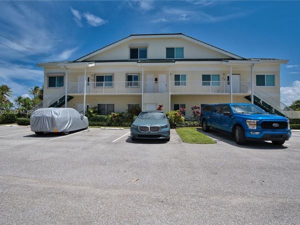 Unit 50, Jupiter, FL 33477