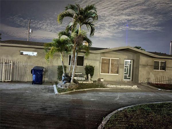 3355 NW 213th Ter , Miami Gardens, FL 33056