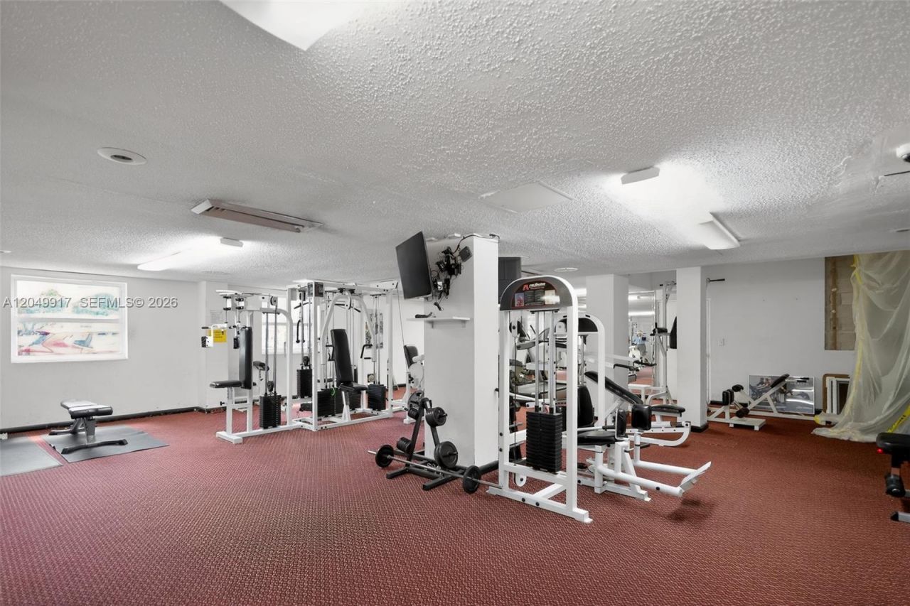 230 174th St , Unit 902, Sunny Isles Beach, FL 33160 Photo