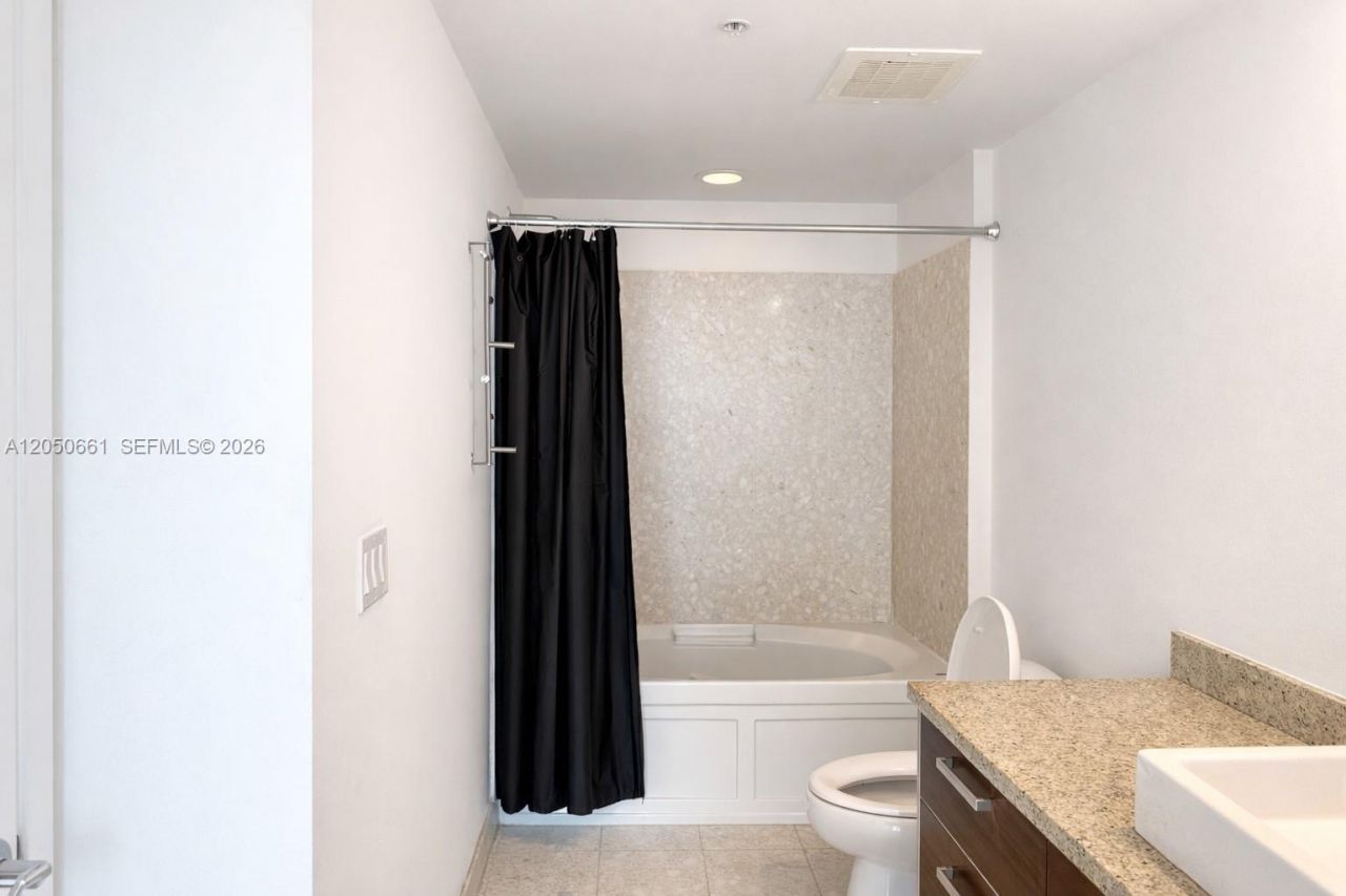 185 SW 7th St , Unit 3704, Miami, FL 33130 Photo