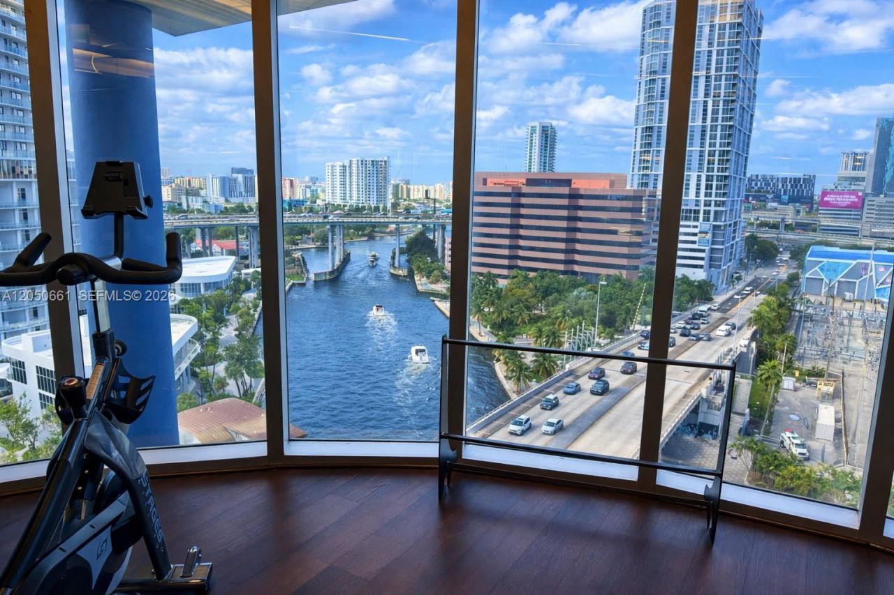 185 SW 7th St , Unit 3704, Miami, FL 33130 Photo