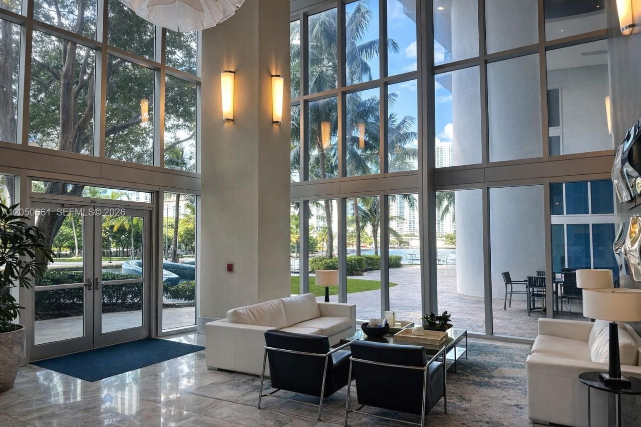 185 SW 7th St , Unit 3704, Miami, FL 33130 Photo