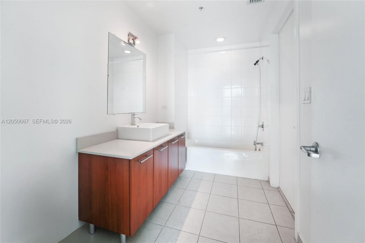 3301 NE 1st Ave, Unit H2810, Miami, FL 33137 Photo
