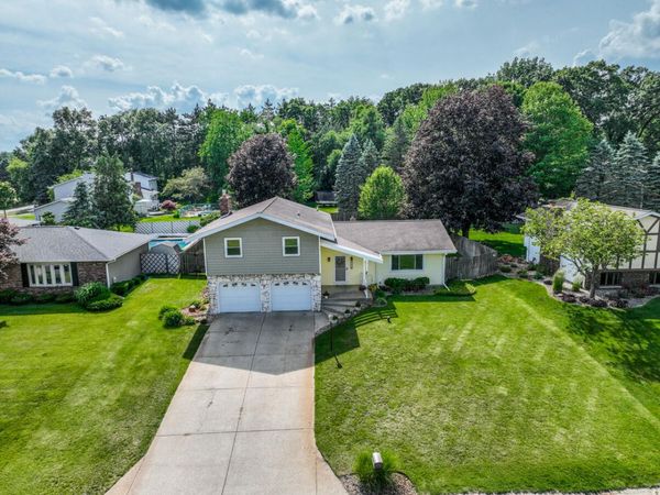 138 Grand Castle Terrace, Battle Creek, MI 49014