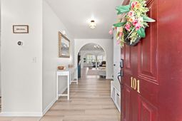 101 Sadler Way photo 4