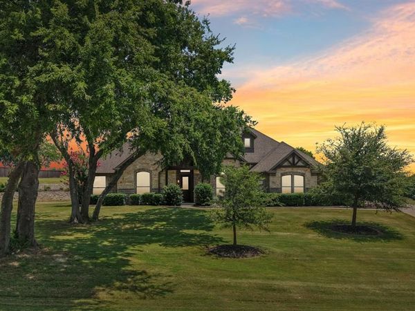 2810 Fossil Creek Drive, Midlothian, TX 76065