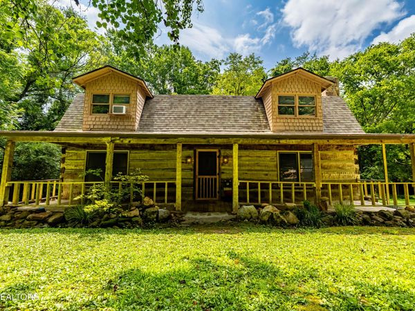 143 Old West Millers Cove Rd, Walland, TN 37886