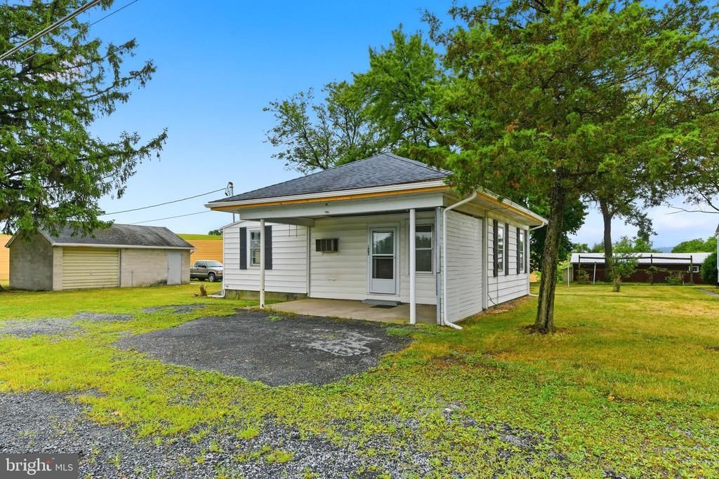 1405 SHARTLESVILLE ROAD , MOHRSVILLE, PA 19541