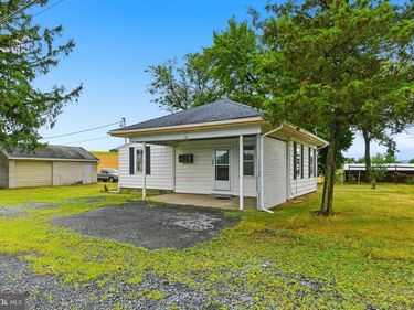 1405 SHARTLESVILLE ROAD, MOHRSVILLE, PA 19541