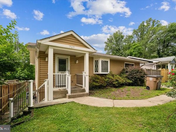 727 GRANDIN AVENUE , ROCKVILLE, MD 20850