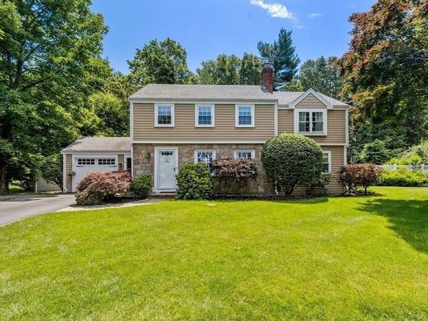 10 Independence Ln, Hingham, MA 02043