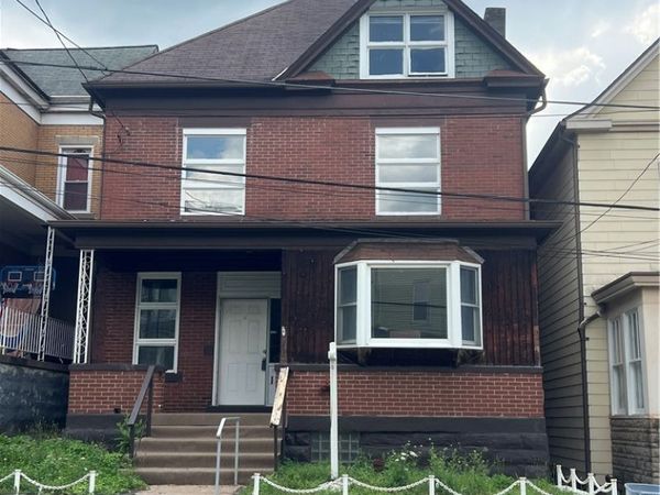 114 Hampton St, Wall, PA 15148