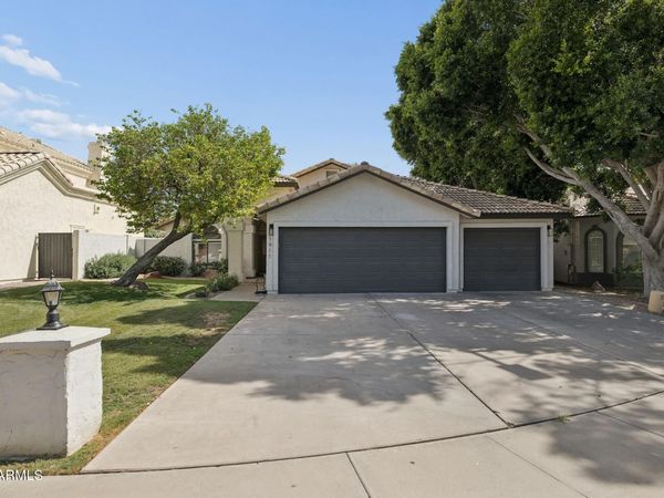 1911 E CLIPPER Court, Gilbert, AZ 85234