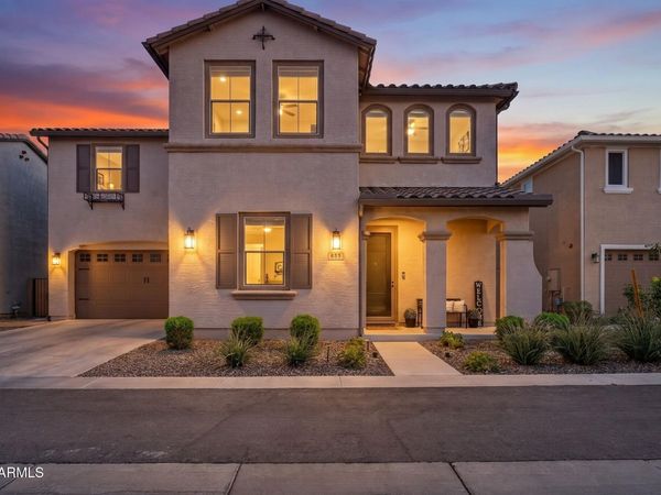 655 S LONGSPUR Lane, Gilbert, AZ 85296