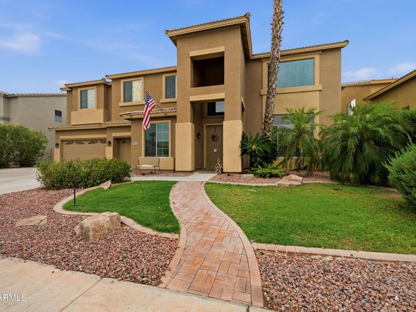 2121 E PALM BEACH Drive, Chandler, AZ 85249