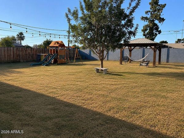 5731 W VISTA Avenue, Glendale, AZ 85301