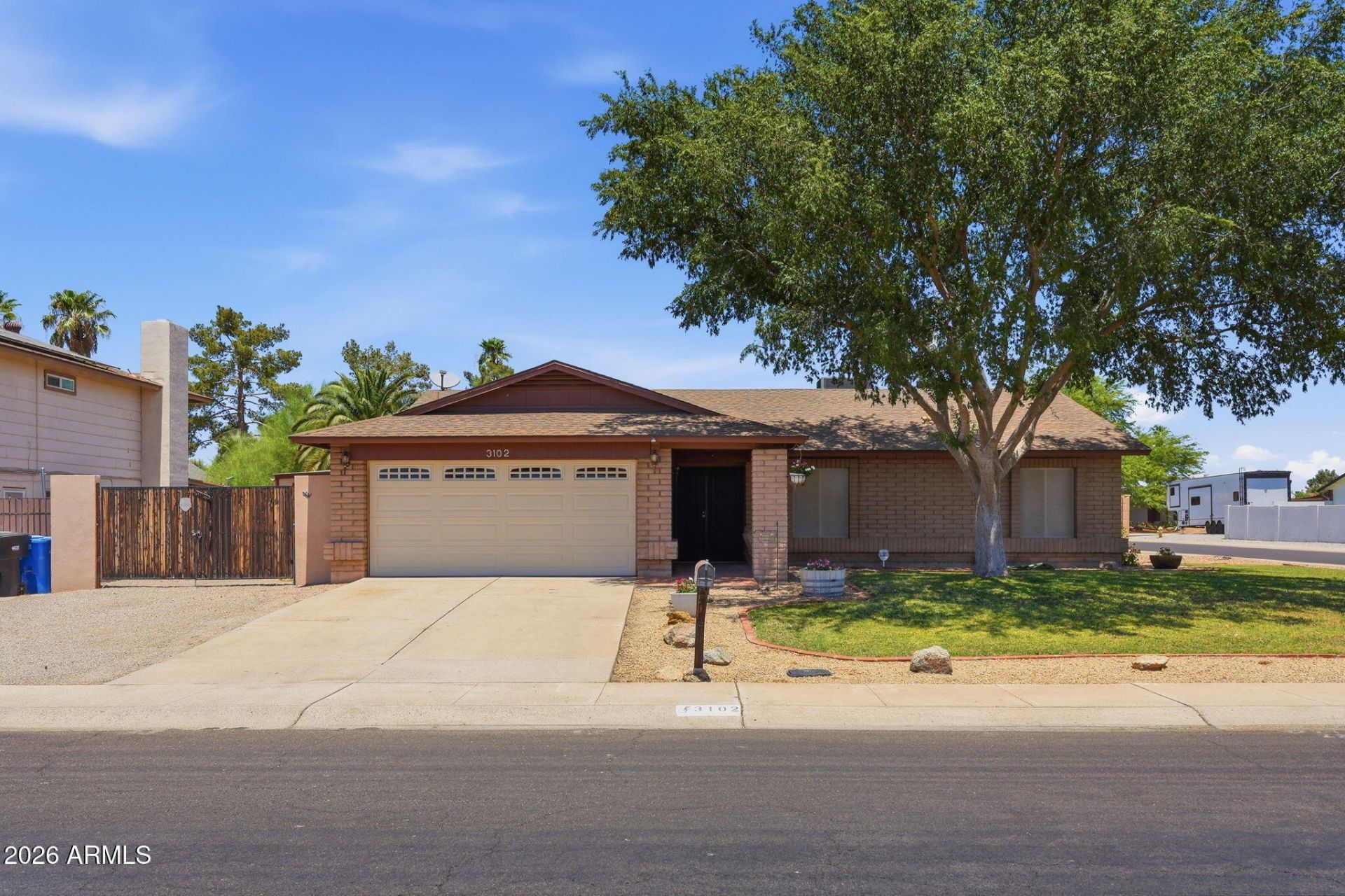 3102 W Waltann Lane, Phoenix, AZ 85053 Main Photo