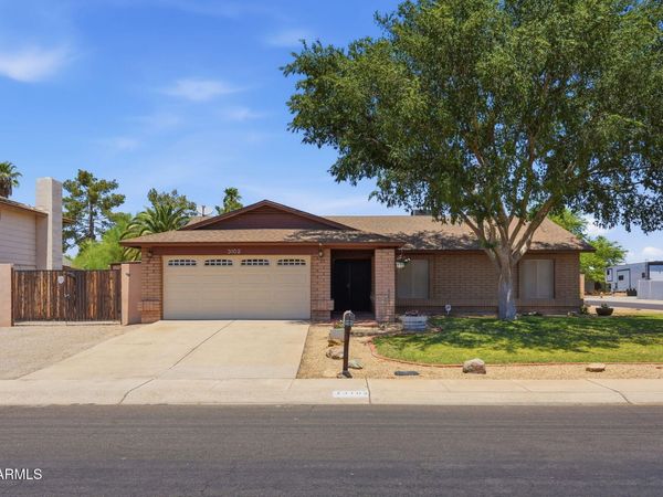 3102 W WALTANN Lane, Phoenix, AZ 85053