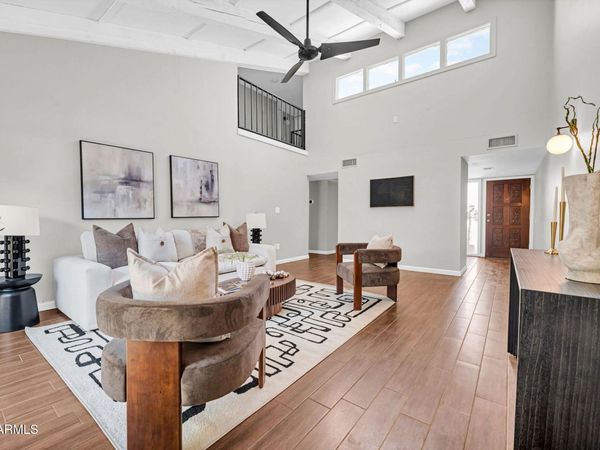7 E LOMA Lane, Phoenix, AZ 85020