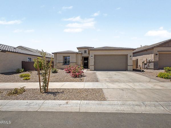 16699 W SAGUARO PARK Lane, Surprise, AZ 85387