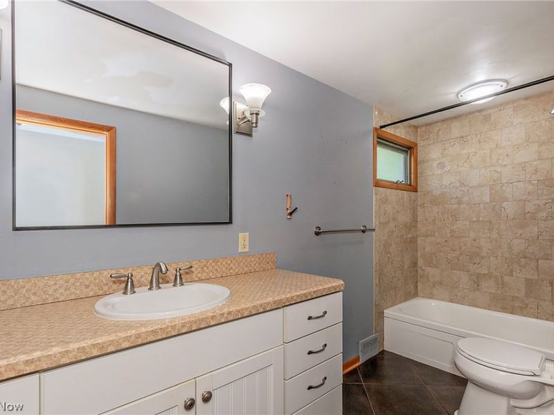 63 Shawondassee Drive, Timberlake, OH 44095 Photo 26