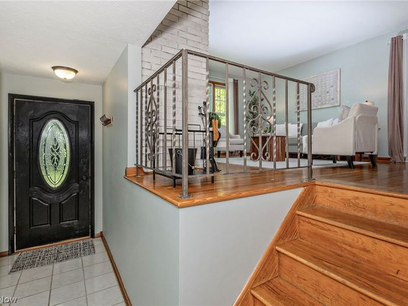 63 Shawondassee Drive, Timberlake, OH 44095 Photo 3